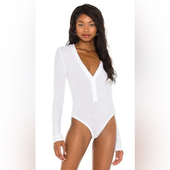 NWT L’Academie Revolve White Ribbed Bodysuit Partial Button Down size small - Picture 1 of 12